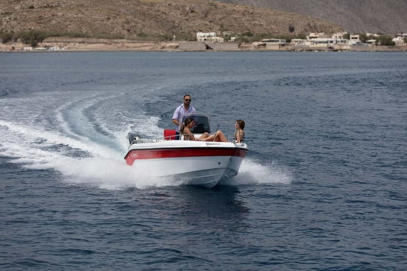 Santorini: license free boat in Santorini - Key points at a glance