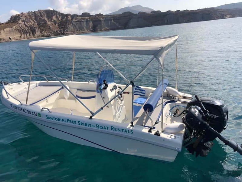 Santorini: License-Free Boat Rental with Ice, Water, & Fruit - Why driving your own boat changes Santorini