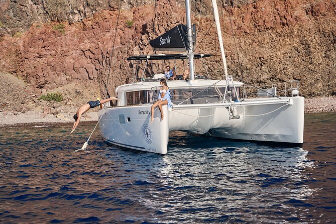 Santorini: Luxury Catamaran Cruise with Fresh Fish BBQ & Drinks - Nea Kameni and the Fresh Fish BBQ