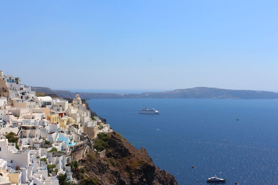 Santorini: Mesa Gonia, Pyrgos and Oia Tour - Pyrgos and its hilltop churches