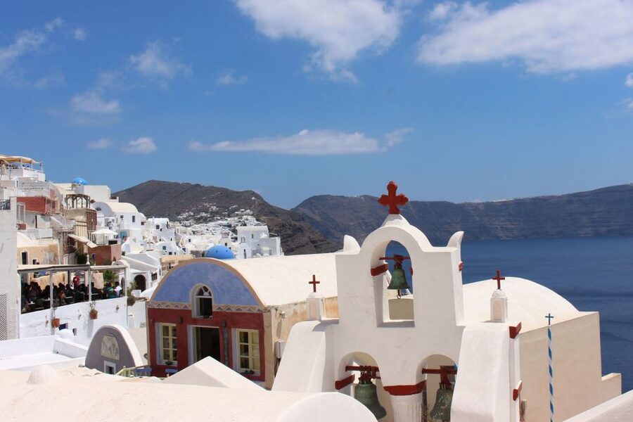 Santorini: Mesa Gonia, Pyrgos and Oia Tour - Transport, pickup areas, and the seven-hour schedule