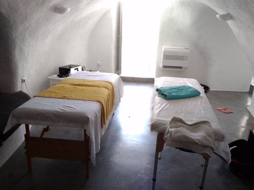 Santorini: Mobile Couples Massage at Your Private Villa - Key points to know before booking