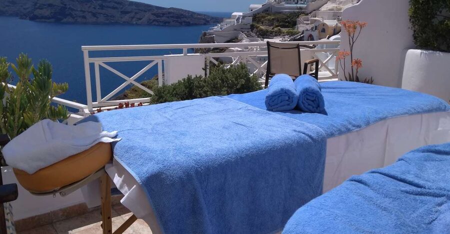 Santorini: Mobile Couples Massage at Your Private Villa - Therapist requests and what they really mean