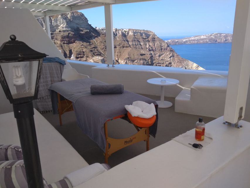 Santorini: Mobile Couples Massage at Your Private Villa - Location rules that can save you a headache