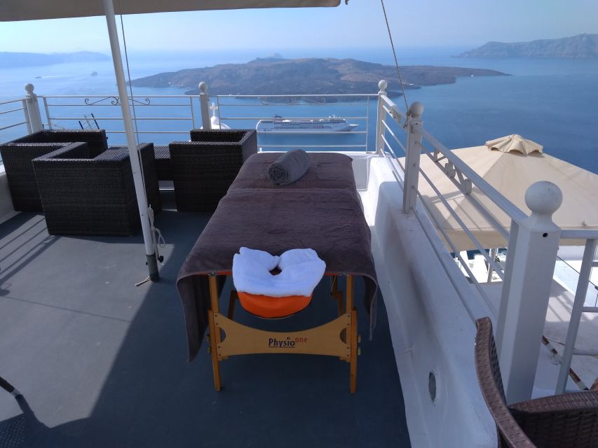 Santorini: Mobile Couples Massage at Your Private Villa - Choosing between aromatherapy and deep tissue