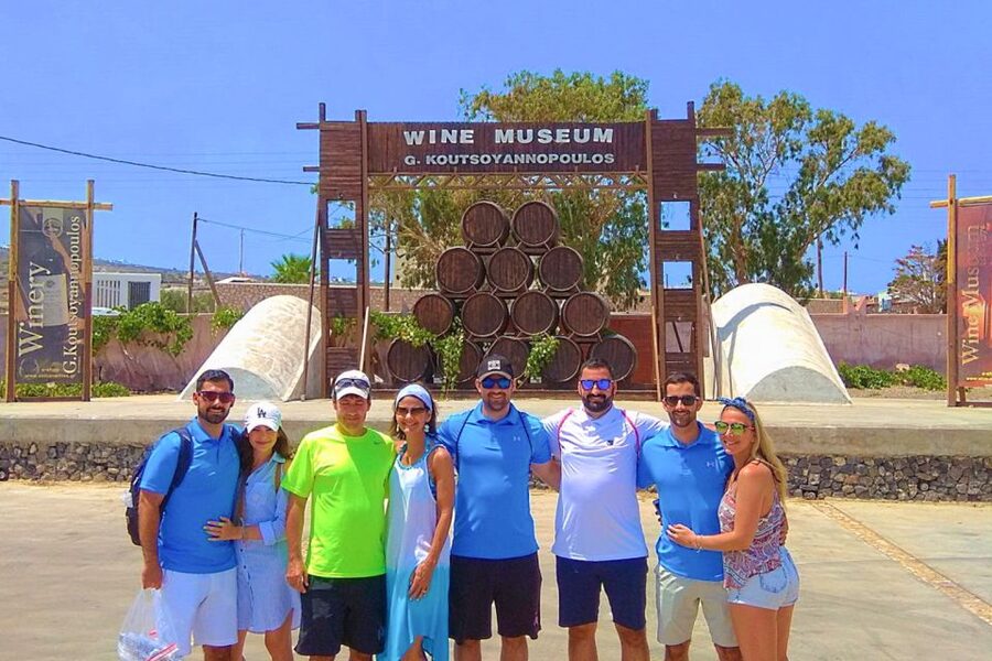 Santorini: Must-See Highlights Private Sightseeing Tour - Key points to know before booking