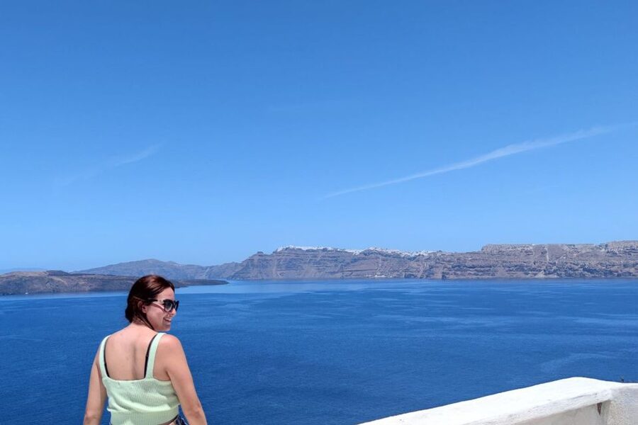 Santorini: Must-See Highlights Private Sightseeing Tour - Why this route works for a first look at Santorini