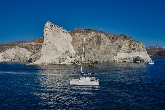 Santorini Oia: Luxury Sunset Cruise with Fresh Fish BBQ & Drinks - Why this sunset cruise is different