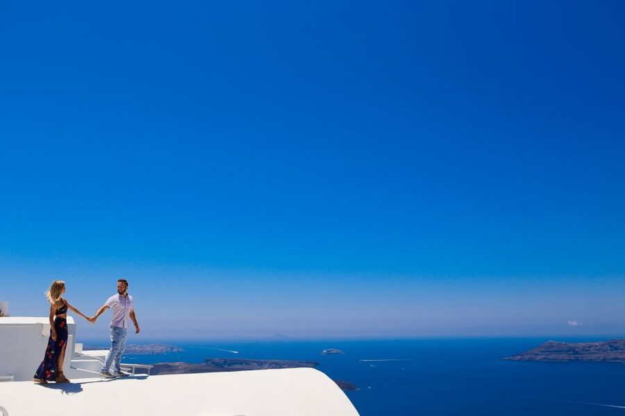 Santorini: Photo Shoot with a Private Vacation Photographer - What you receive after the session
