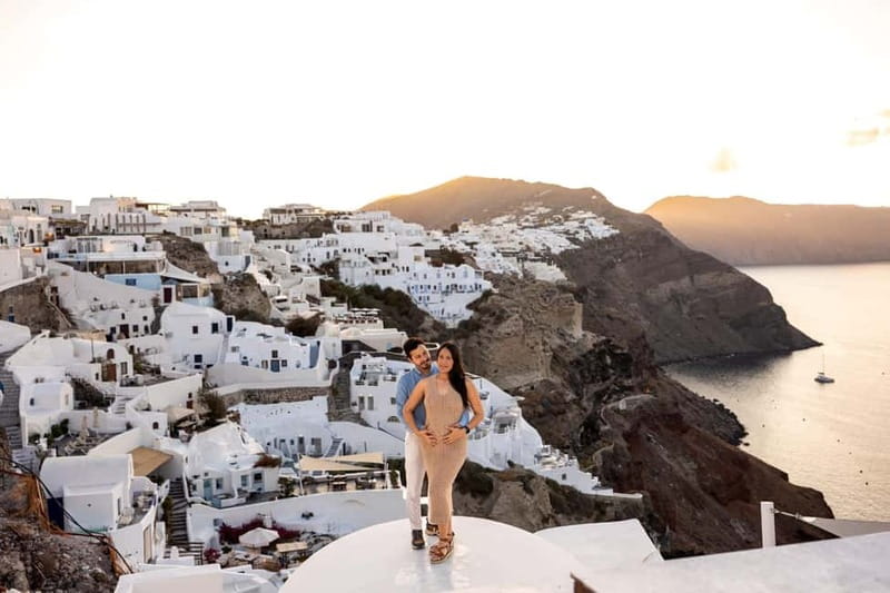 Santorini: Photo Tour With Professional Photographer - The one-hour Oia session