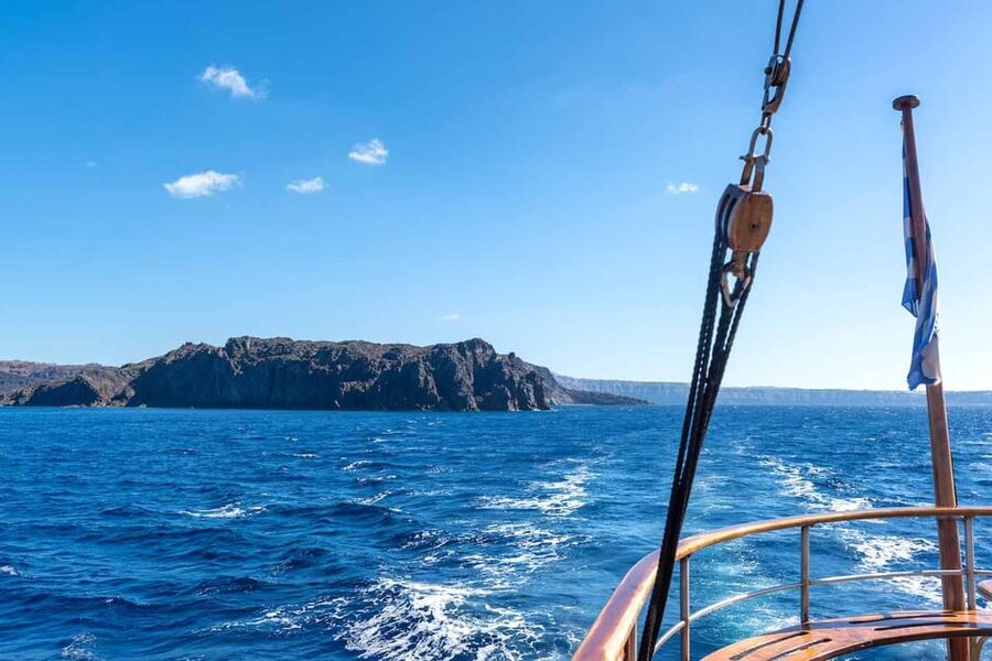 Santorini Port: Cruise to Volcano, Hot Springs & Thirassia - Starting at Fira Old Port