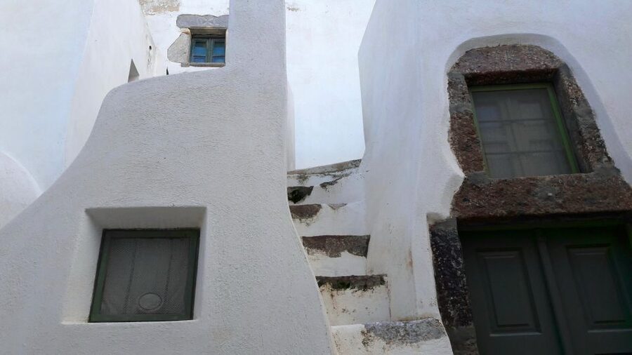 Santorini: Private 4-Hour Cultural Villages Sightseeing Tour - Who should book this Santorini tour?