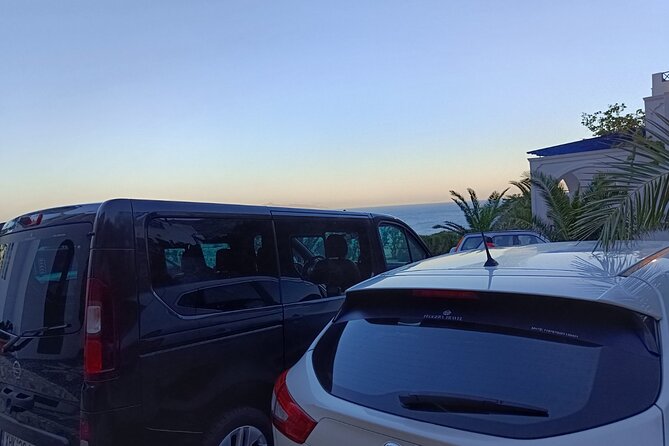 Santorini Private Airport Transfer - Key points at a glance