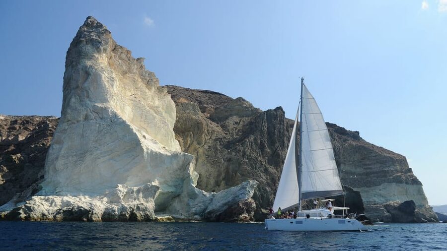 Santorini: Private Catamaran Tour with BBQ Meal and Drinks - Palea Kameni and the sulfurous hot springs