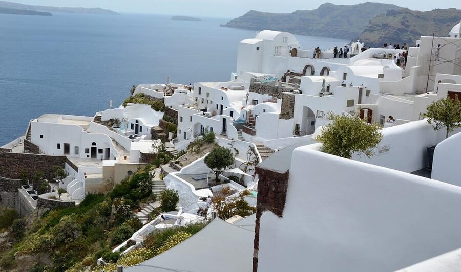 Santorini: Private Customizable Tour with Flexible Lenghts - Black sand, Red Beach, and volcanic scenery