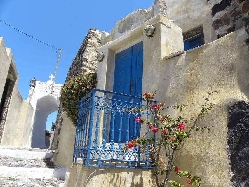 Santorini: Private Customizable Tour with Flexible Lenghts - Pyrgos and Oia bring different village experiences