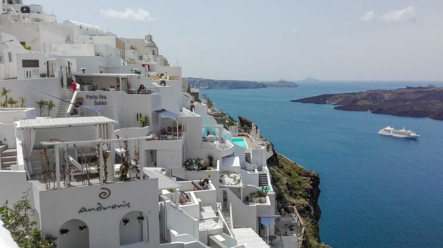 Santorini: Private Day Tour with Guide - What six hours really gives you