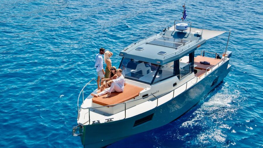 Santorini: Private Diamond 36 Motor Yacht Caldera Cruise - Key points at a glance