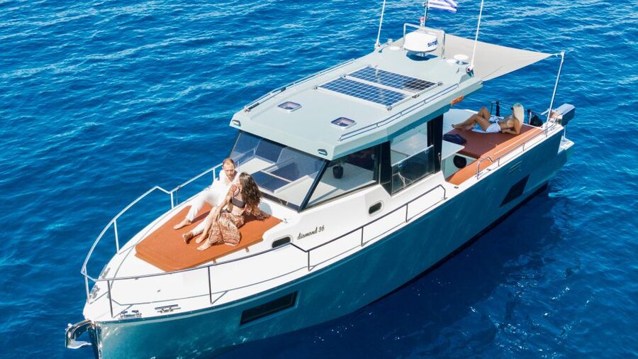 Santorini: Private Diamond 36 Motor Yacht Caldera Cruise - Thirassia and the village of Manolas