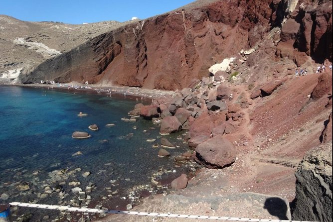 Santorini Private Driver: Explore Santorini - Port & Hotel Pickup - Akrotiri adds archaeology and drama