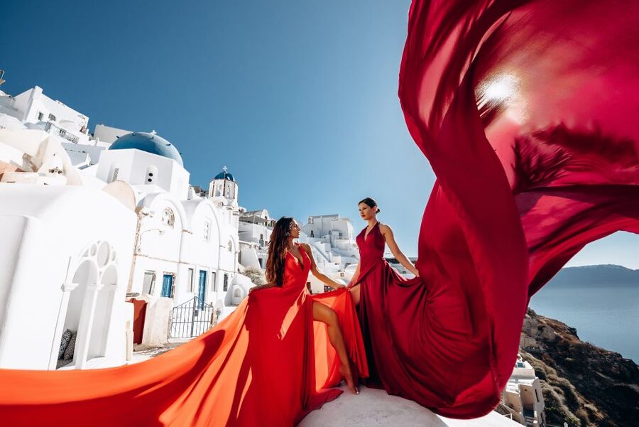 Santorini: Private Flying Dress Photoshoot Experience - What happens during the one-hour session