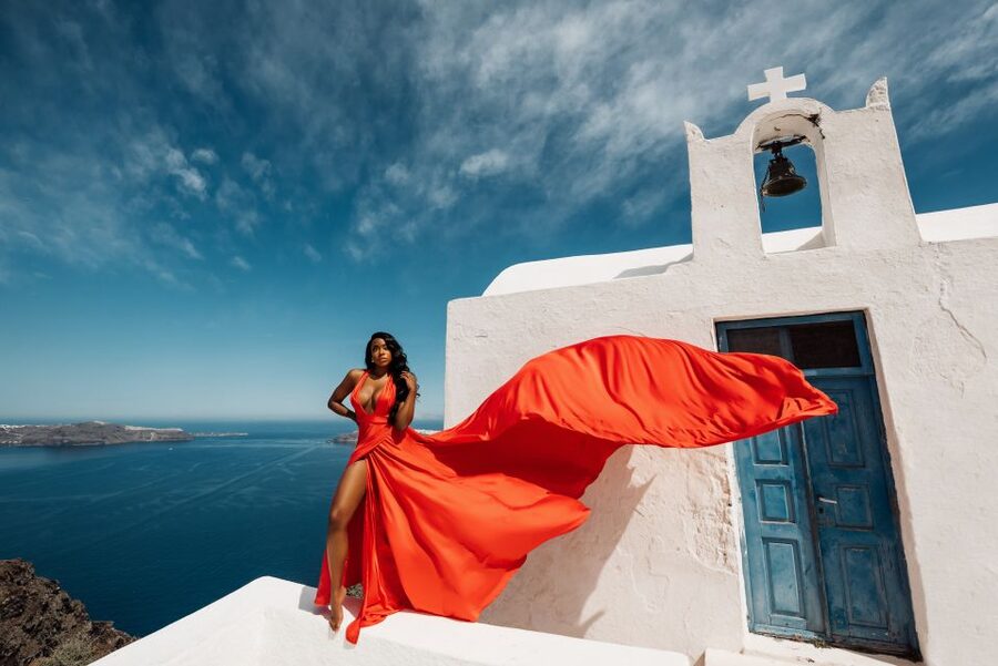 Santorini: Private Flying Dress Photoshoot Experience - The value of the private photographer and assistant