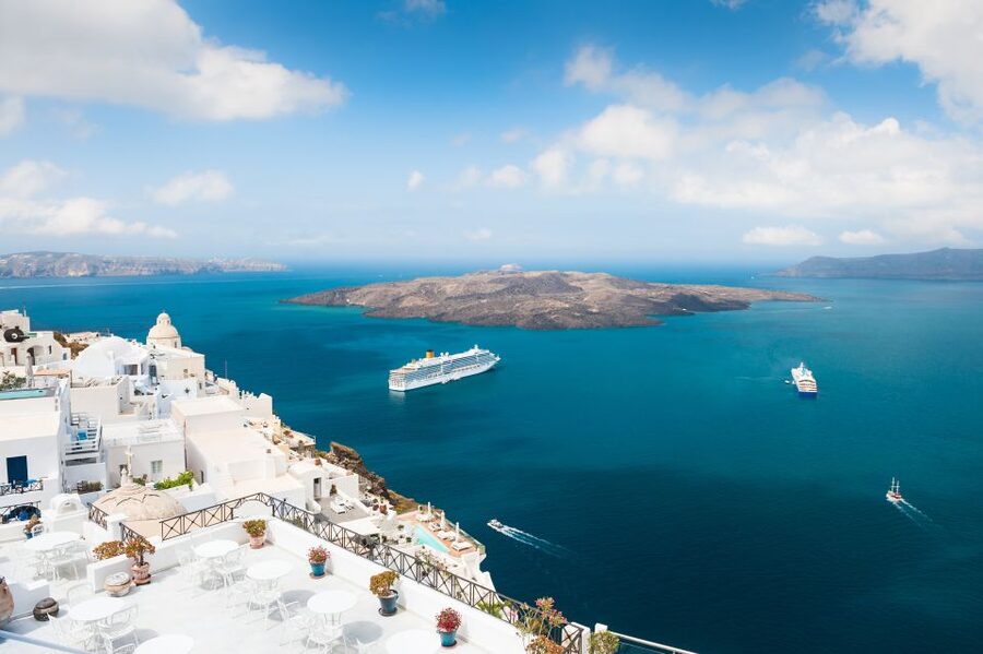 Santorini: Private Four Hour Tour - Beaches and archaeological sites add variety