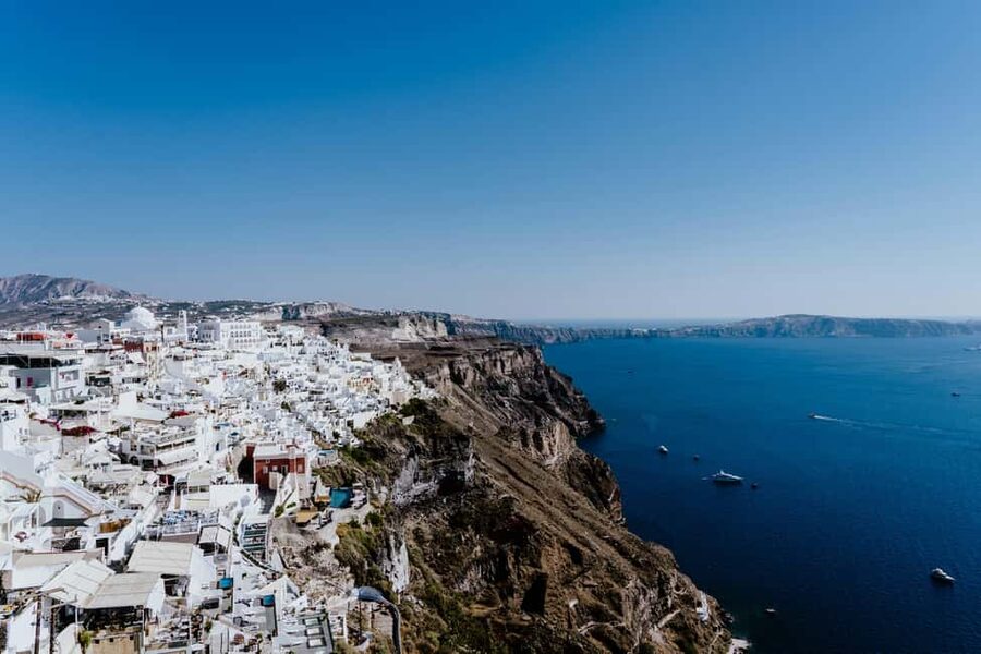 Santorini : Private Guided Highlights Tour - Oia with 90 minutes to set your own pace