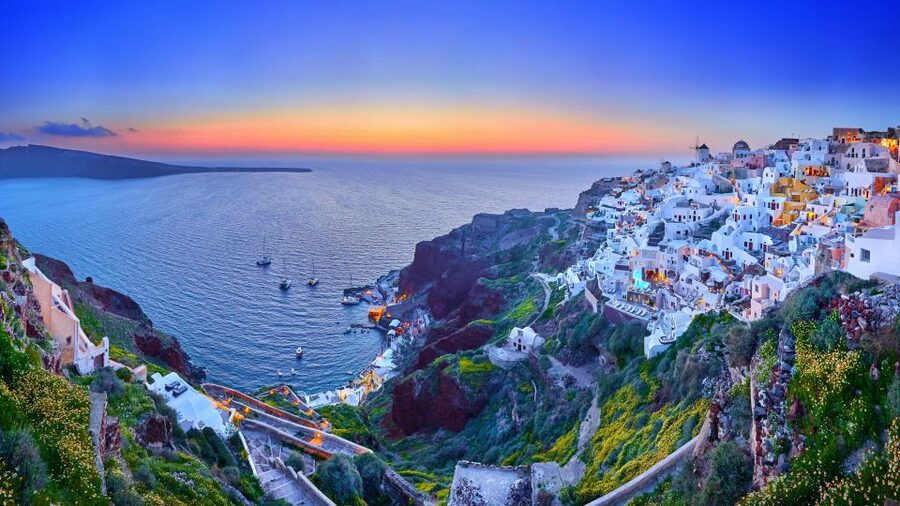 Santorini: Private Guided Sunrise Tour with a Sunrise View - Why the sunrise start matters on Santorini