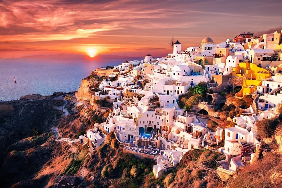 Santorini: Private Guided Tour with Sunset View - Akrotiri Lighthouse and the southern edge