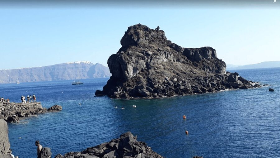 Santorini: Private Motorboat Cruise and Volcano Hike - Walking across Santorini’s volcanic island