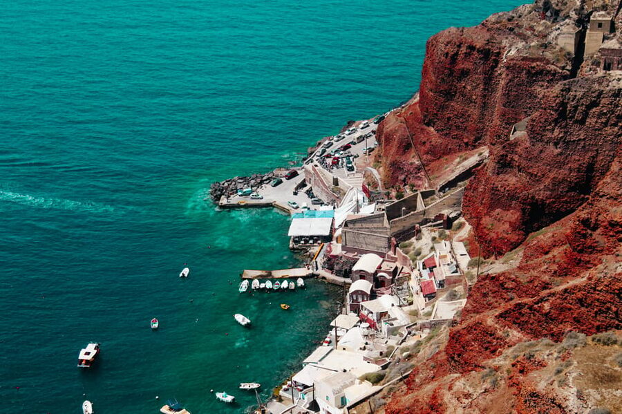 Santorini: Private Motorboat Cruise and Volcano Hike - Captain Petros, Dimitris, and the onboard service
