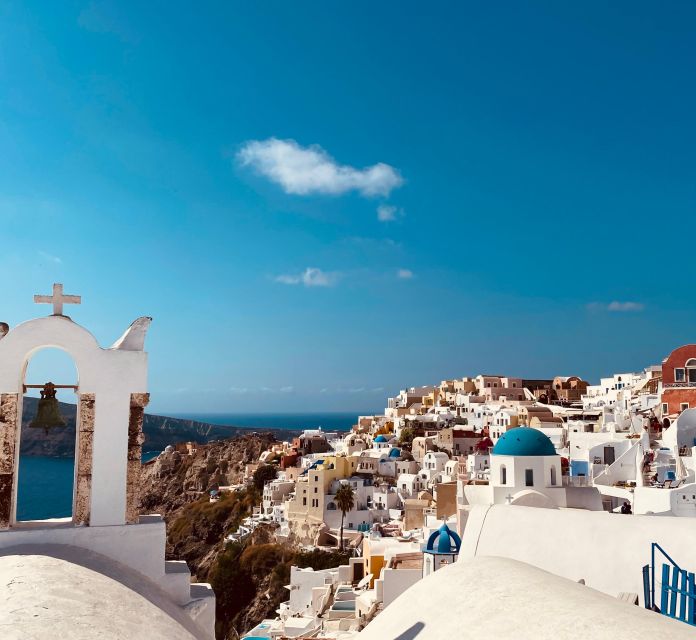 Santorini: Private Photography Tour - Oia’s blue domes and cliffside cave houses