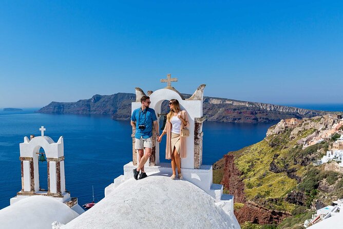 Santorini Private Photoshoot Tour by a Professional Photographer - What the Photographer Adds