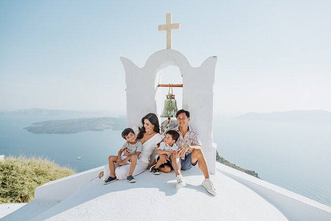 Santorini - Private Photoshoot with a Top Local Photographer - Price, package size, and possible extra charges