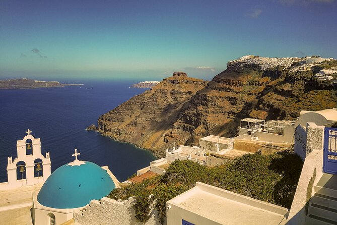 Santorini Private Picnic Sunset Tour - Sunset on Santorini, with a warm layer in your bag