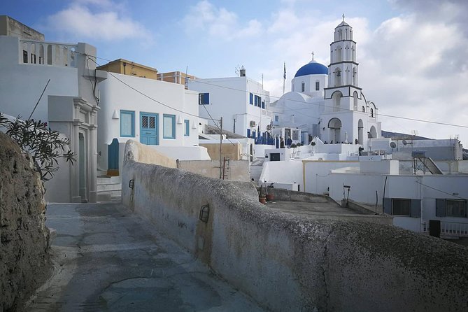 Santorini Private Sunrise Tour - Pyrgos, Venetian Lanes, and a Proper Breakfast