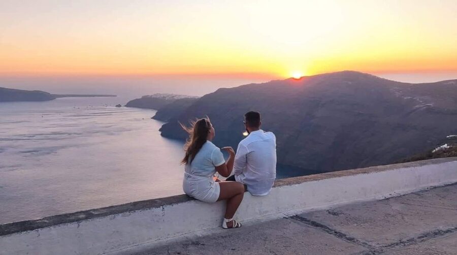 Santorini: Private Sunset Tour with Picnic & Transfer - A Sunset Plan Built Around Privacy