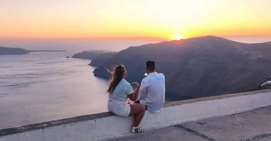 Santorini: Private Sunset Tour with Picnic & Transfer - Imerovigli and the One-Hour Picnic