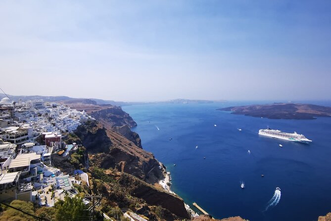 Santorini Private Tour Highlights 6h for Groups and Families - Firostefani starts with Santorini’s classic view