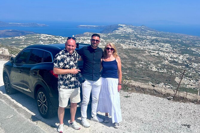 Santorini Private Transfer Service From or To Airport - Flight delays are built into the pickup plan