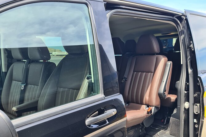 Santorini Private Transfers | Any Pick-Up to Any Destination - Why a Santorini ferry transfer matters