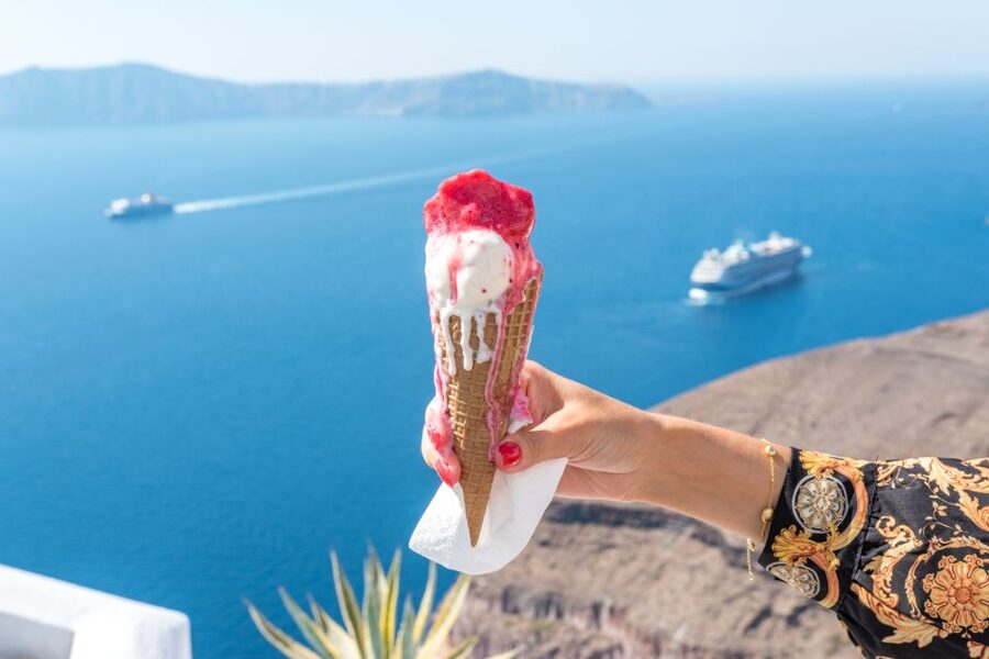 Santorini: Private Vistas Morning Hike inc. tastings - Fira Food, Art, and a Practical Finish