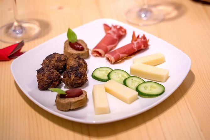 Santorini Private Wine Tour - Who should book this wine tour
