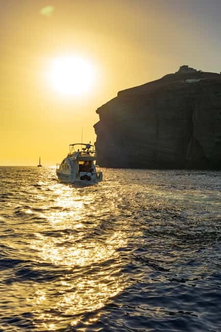 Santorini: Private Yacht Experience of Timeless Elegance - Red Beach and White Beach from the sea