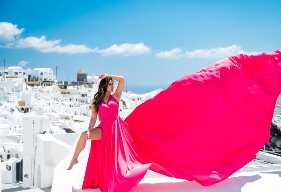 Santorini: Proffessional Flying Dress Photoshoot - One hour among Blue Domes and white rooftops