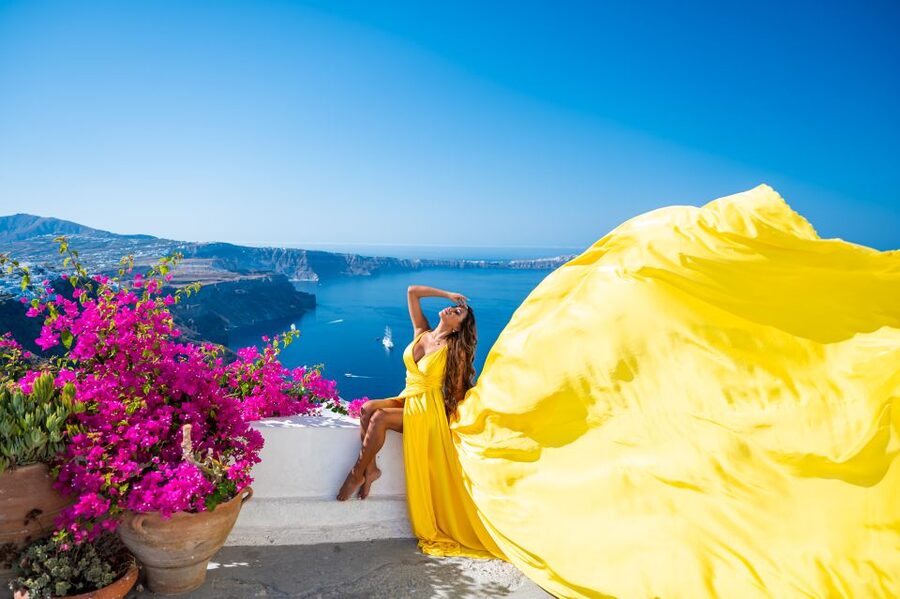 Santorini: Proffessional Flying Dress Photoshoot - Makeup, transfers, and small details that matter