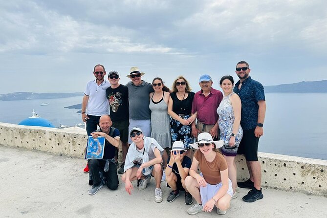 Santorini Semi-Private Small Group Sightseeing Tour - Oia in one hour: famous, beautiful, and crowded