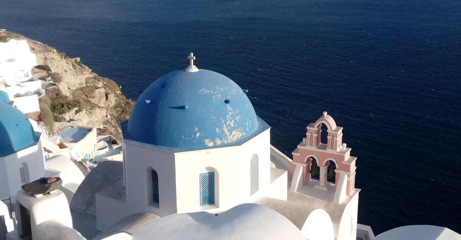Santorini: Small-Group Highlights Tour of Venetian Castles - Oia sunset is the grand finish
