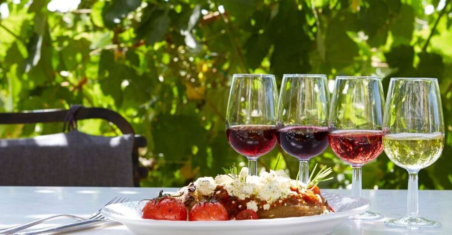 Santorini Small-Group Tour with Wine Tasting & Food Pairing - Why this Santorini route works well